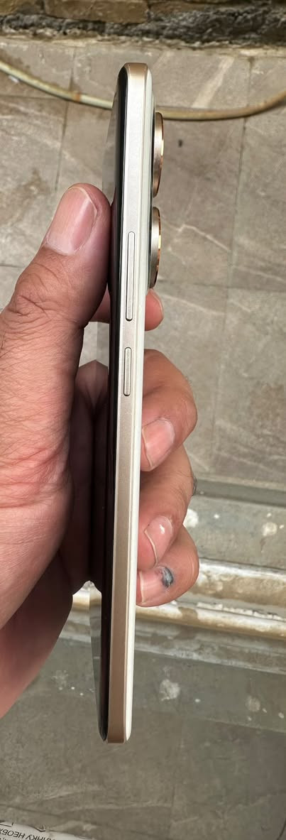 للبيع ريلمي 15 برو جهاز مستخدم شهر السعر 500اتصال ***********

نص مكتوب في الصور:
- حول الجهاز 15 Pro 5G realme ui 7.0 الإصدار مُحدث اسم الجهاز realme 15 Pro 5G مساحة التخزين ٣٦,٤ غ.ب / ٥١٢ غ.ب المعالج Snapdragon® 7 Gen 4 Mobile Platform البطارية ٧٠٠٠ مللي أمبير في الساعة (نموذجية) RAM ١٢,٠ غ.ب + ١٤,٠ غ.ب الكاميرات أمامية 50MP خلفية 50MP+50MP RMX5101_16_0.5.1210 إصدار البرنامج