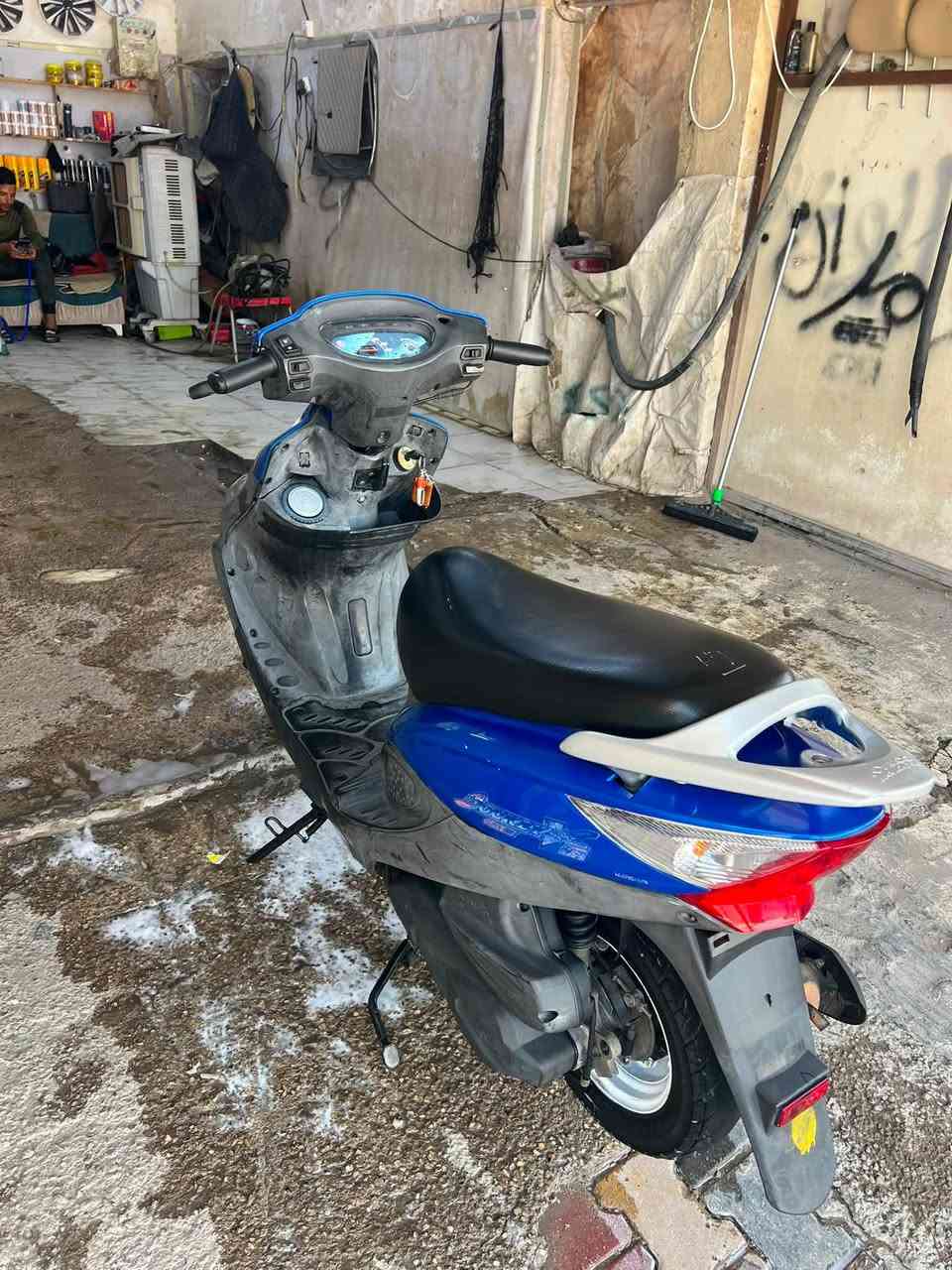 سلام عليكم كامكو في تو موديل ١٣كفاله عامه وبلاديه من طول لطول صالهه اقل الشهر من نازله من الحاويه وعله ايدي شلعه معدل نعومه تخم تاير كشن طبي كهربأيات كيجات طوافه بانزين كلهه بلاديه وشغاله السعر خاص عنوان ناصريه شطره رجاأن المو شراي يعبر لمنشور ولمايعرف اسعارهن هم ولشراي بخدمته 

***********
