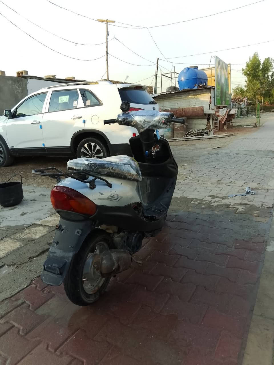 دراجه بيجي شغاله تخبل نهضه معدل فول كله شغاله ما مفتوحه سلف هندر الدراجه مال جناي ربع ما ذب عليه كبل للشارع كله شغاله ناعمه حلوه المكان دوانيه الرقم ***********السعر 175وبيه مجال للشراي
