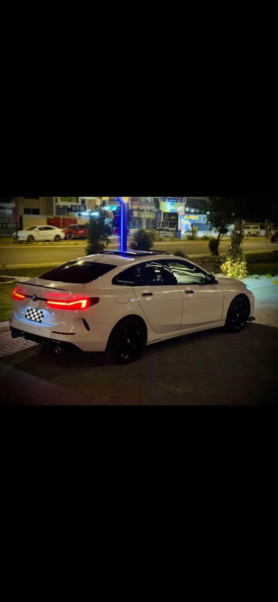 الفئة الثانية 228i • كاميرات 360 • فتحة بانوراما