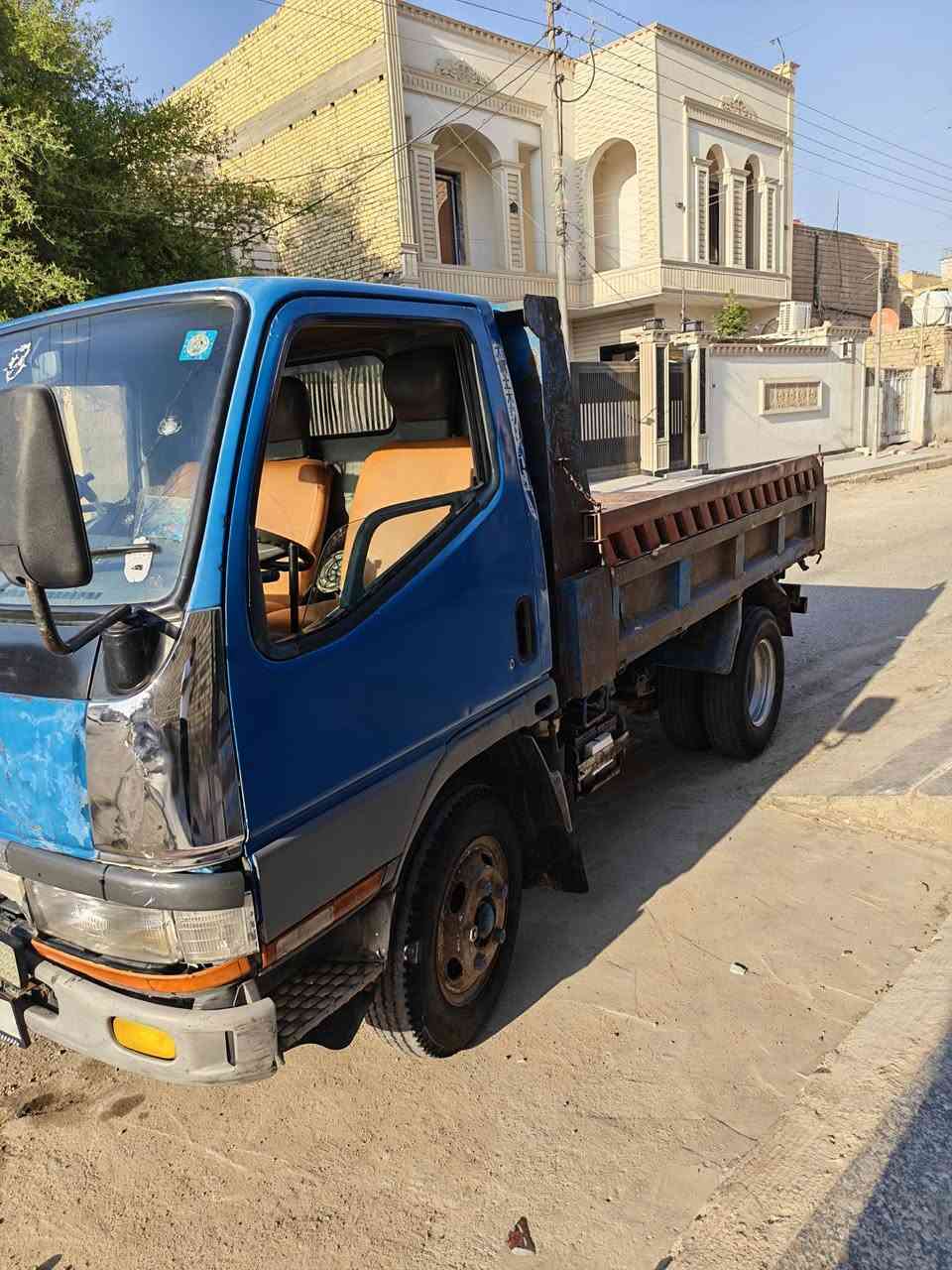 كنتر بزون نثية مكينة 33 كير ومكينه واكسل وكهربائيات كلها شغاله سياره نضيفه دوشمه جديده تايرات تخم جديد السعر 100 وبيها مجال  العنوان ميسان الرقم ***********
