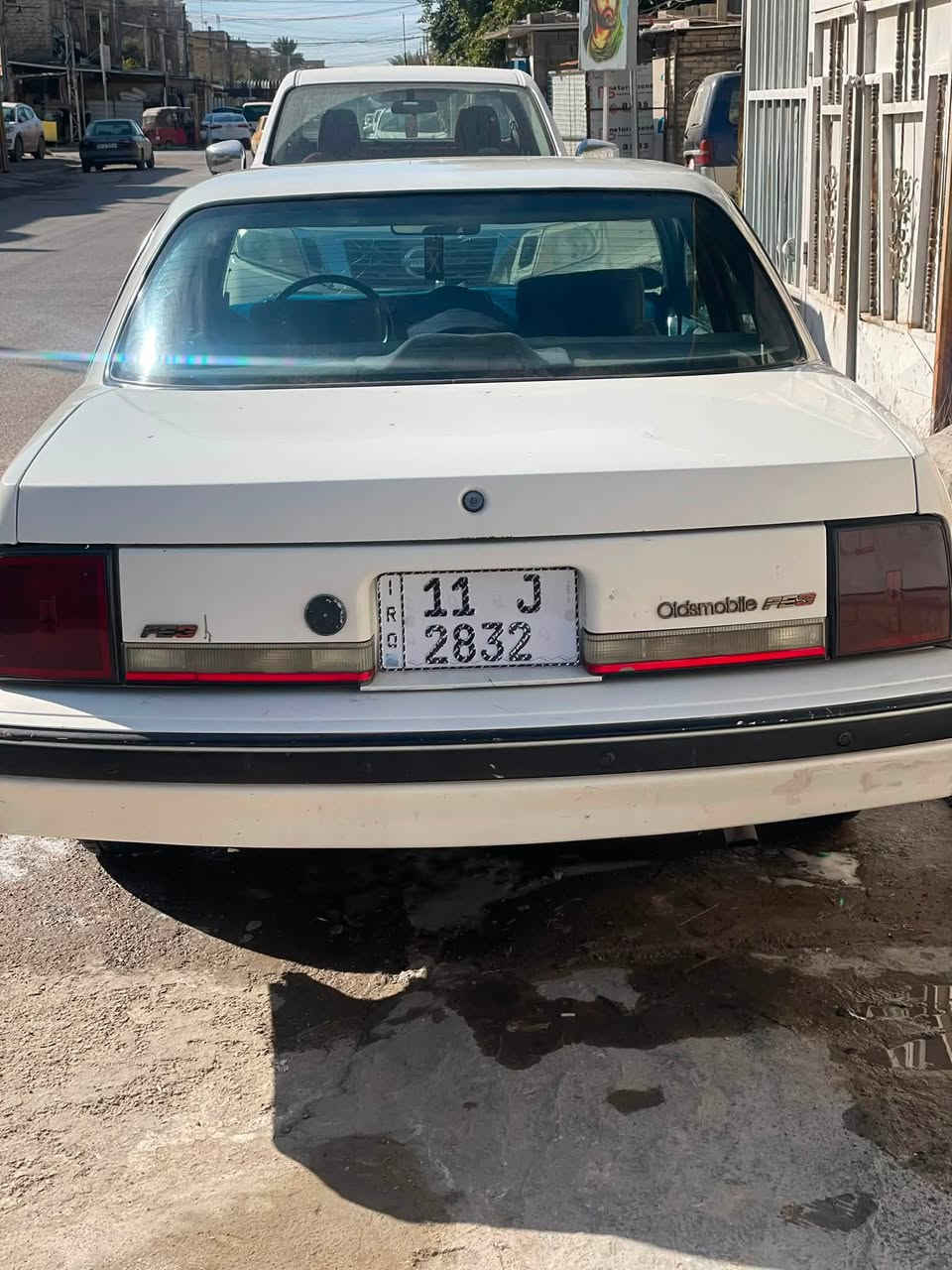 سياره اولدز للبيع موديل 1990 المواصفات حساسات خلفيه   محرك وكير مكفول بلادي بدون حادث كهربائي شغاله بدون صبغ السعر 55. وبيهه مجال. رقم الاتصال. ***********.
