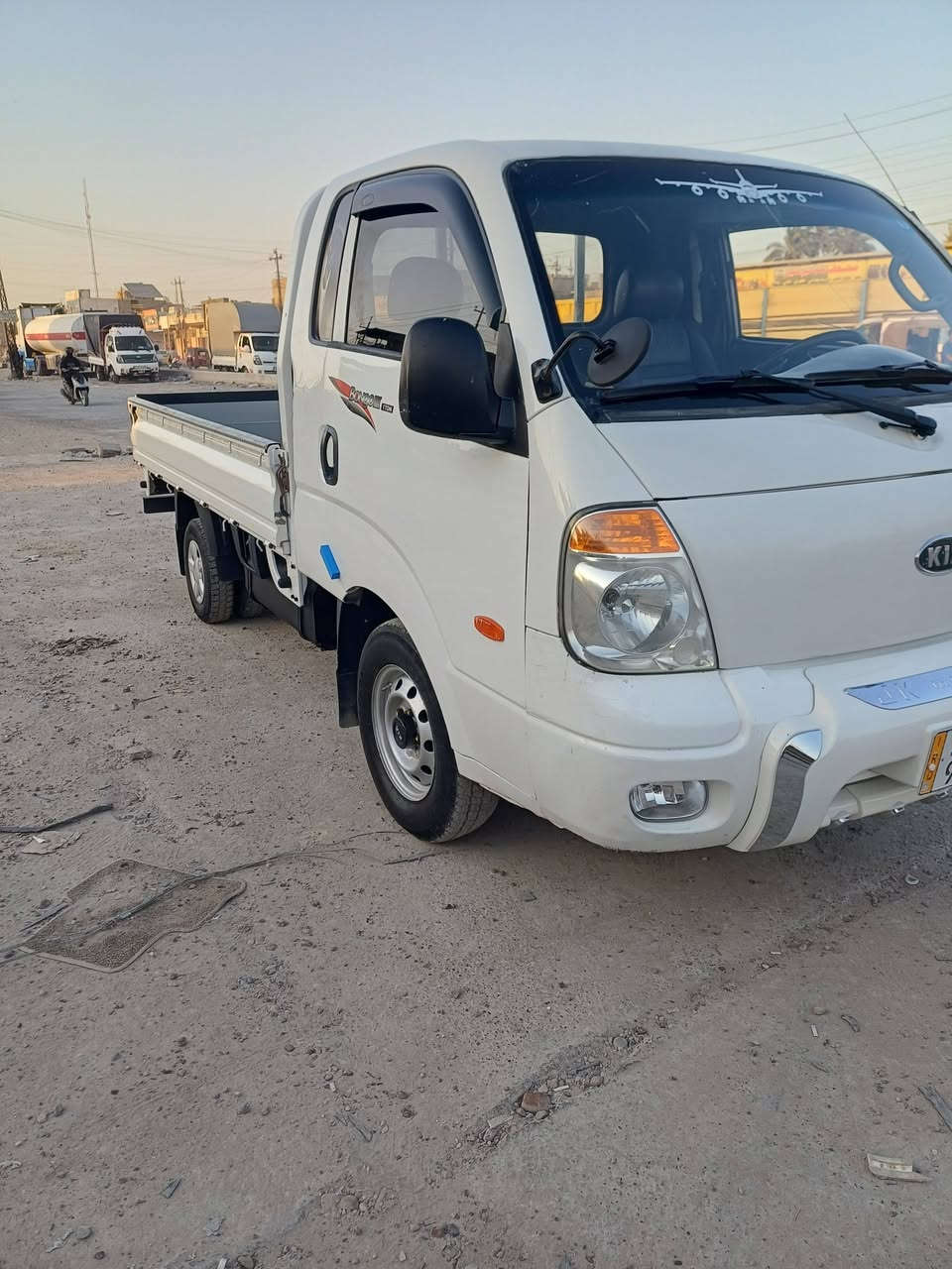 السلام عليكم كيا حمل موديل ٩ محور بم ونوزل بغداد نكليزي السنويه ٢٨ كير محرك اكسل شاصي مكفول تحويل مباشر السعر 100$بيه مجال العنوان بغداد المعامل ***********
