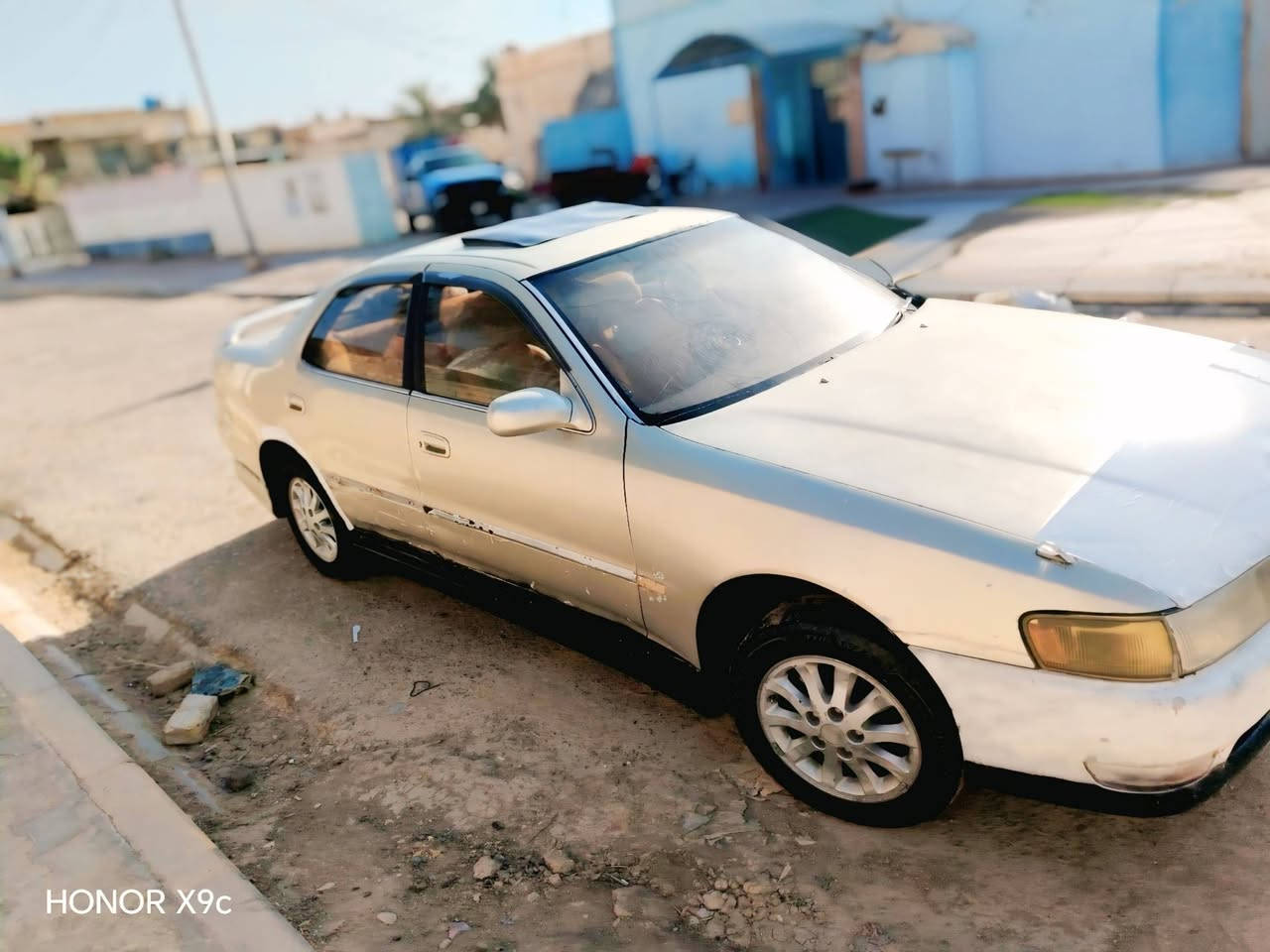 السلام عليكم سياره كرستا للبيع موديل ٩٣ محرك ونجي تبريد شغال حداديه تخم تاير سنويه ل 27 رقم بصره ألماني بسمي تحويل ثاني يوم  مكاني ميسان الميمونه السعر ٣٣ وبيها مجال رقم الهاتف ***********

