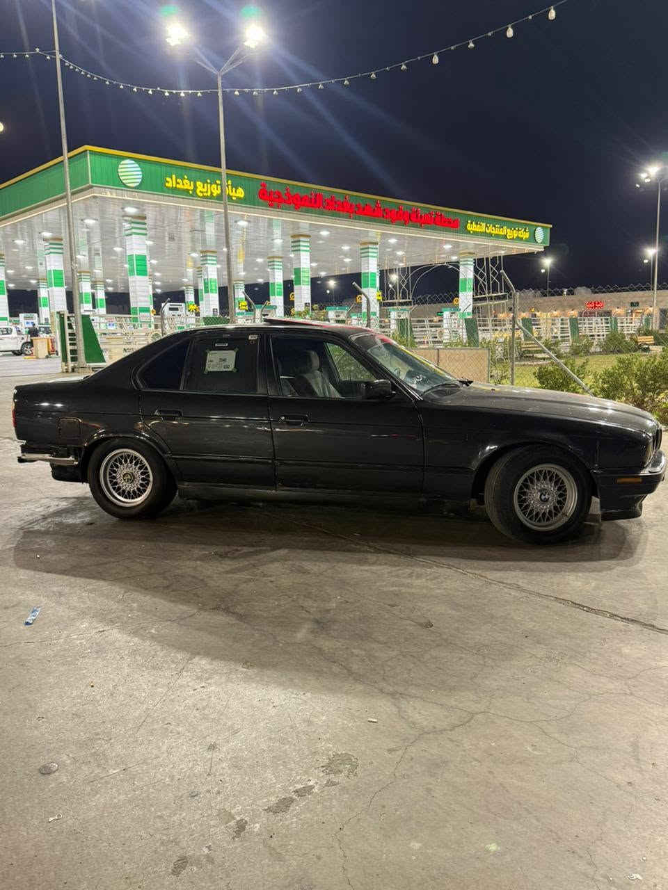 BMW E34 525 
للبيع او مراوس .
بي ام 525 كبس عدل ، كير عادي 5 نمر ZF , شلعة معدل صاروخ ، مكينة او كير او كسل او حدادية او تخم تاير او ضفيرتهة او باتري كلهن جدد او بشرط ، سيارة خير من الله او مال جناي ، السيارة رقم سليمانية او بسمي تحويل ثانيوم ، مكان السيارة / بغداد مقابيل مرور الحسينية /***********/
*فقط الشراي .ملاحضة / دعامية الخلفية موجودة .
