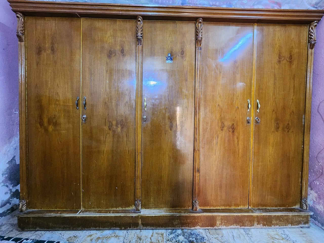 سلام عليكم كنتور للبيع صاج عراقي كله زلغ مابي تجي وتفحصه وتشوفه هاذ الثكيل سعره 500 وبي مجال مكاني بغداد مدينة الصدر رقمي.*********** ومتواجد خاص
