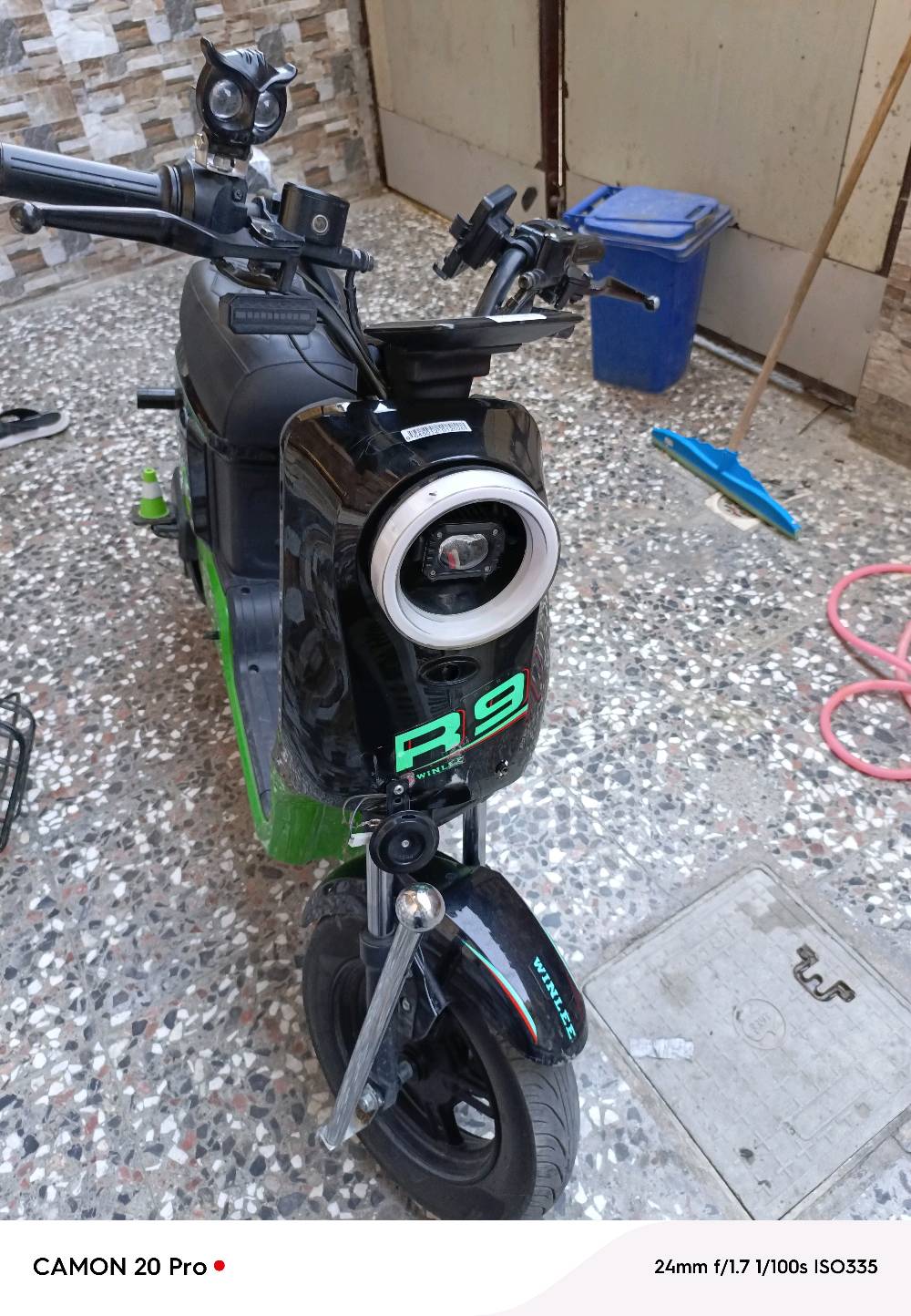 دراجه R9 مديل 2025
الدراجه نضيفه كلش وبطاريات جديده
تمشيك 50كيلو 
اشاير نشرات دبل اشاره اشارة يمين يسار هورن كلوب عالي ناصي ثنين استان تعليگ سويج وبصمتين الدراجه كل نقص مابيه سلة مالته موجوده بس اني شايله مكاني بغداد البلديات السعر 475الف واتساب ***********