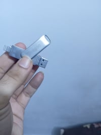 فلاشة ايفون • لايتنينج