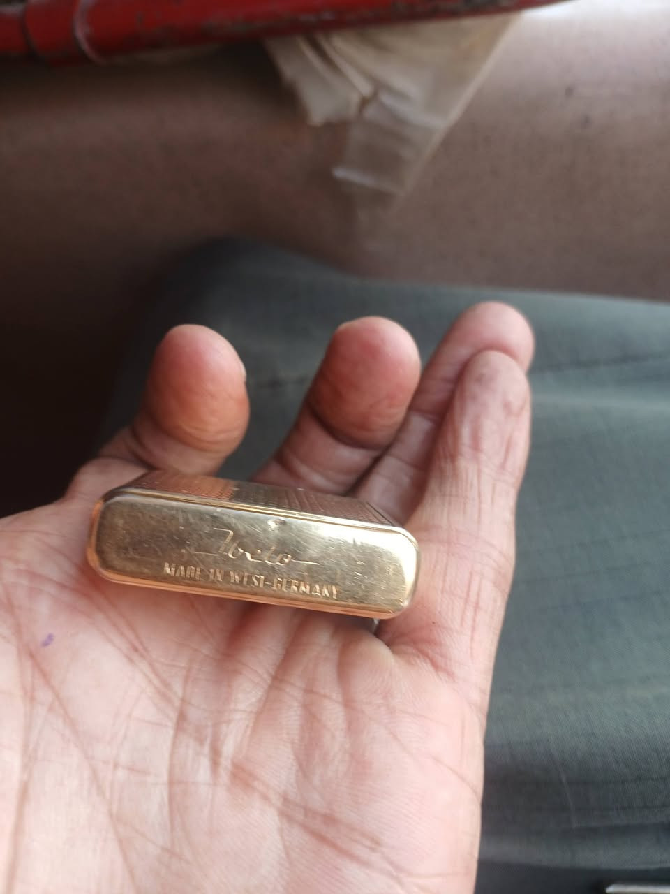 للبيع السعر 200الف العنوان بغداد ***********
