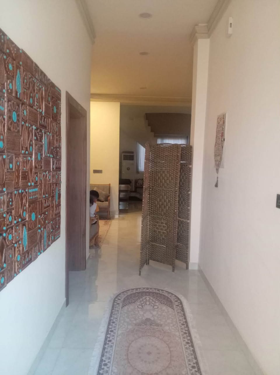 دار للبيع المساحه 450متر 
العنوان حي الثقافي
3غرف نوم 
صاله  ستقبال
صحيات 
للتواصل ع الارقام
***********

‭+964 785 500 1460‬
عنوان المكتب ام الخيل سوق العصري مكتب عشتار للعقار
