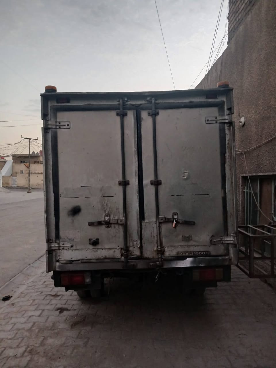 سلام عليكم 
كيا بنگو  براد موديل 94
قمارة و ربع ، براد شغال 
السيارة باسمي تحويل فوري

***********
