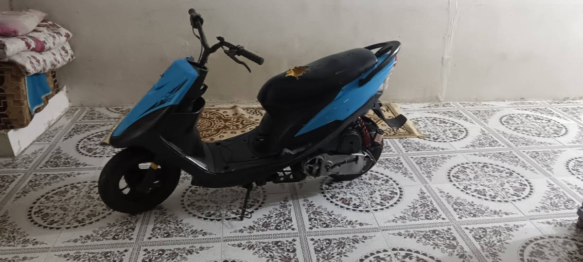 سلام عليكم دراجه للبيع ماكس عدله الدرجه مكينتها ناعمه وحلوة ومعدلها كلش حلو وشلعتها كل الزينه نعمه من الله اوراق اصوليه ادور بسم اليشتري الوجه مالها موجود السعر 450بيها مجال خاص ما اجوب وتساب واتصال فقط ***********.. المكان العمارة الدوانم مقبيل محطت بيت مخيليف
