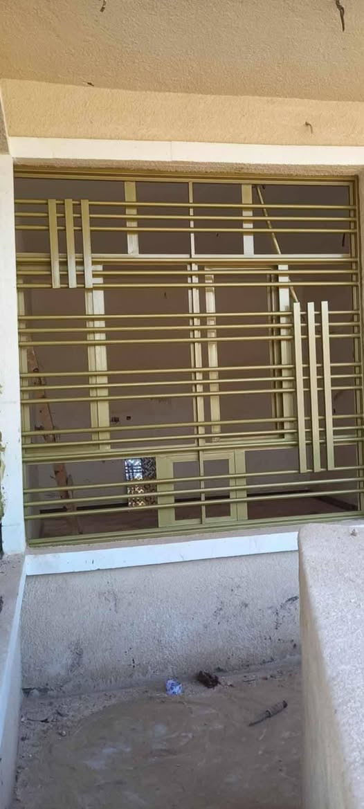 السلام عليكم 🏠✨ شبابيكك تعبانة؟ لونها باهت أو بيها صدأ؟
🎨 نرجّعها مثل الجديدة! 🔥
✅ تنظيف وإزالة الصدأ
✅ صبغ احترافي للشبابيك الحديد
✅ معالجة وتقوية الحديد
✅ شغل مرتب ونظيف
✅ خدمة سريعة وبأسعار مناسبة
💯 نخلي شبابيك بيتك ترجع نظيفة، مرتبة ولمّاعة ✨
📞 للحجز والاستفسار: ***********
📍 بغداد وأطراف بغداد
