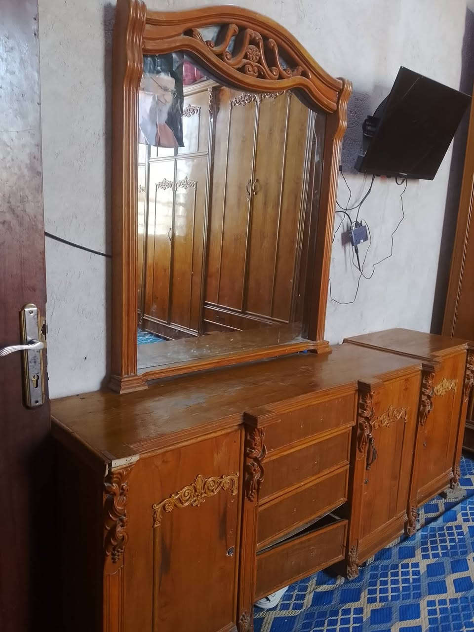 سلام عليكم غرفه تسگام للبيع مستعجل 750 بيه مجال مكان نجف حي مسان ***********
