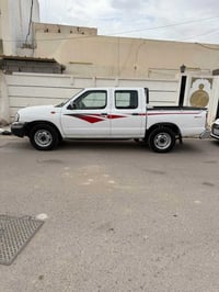 نيسان • ٢٠١٣ • مكفولة