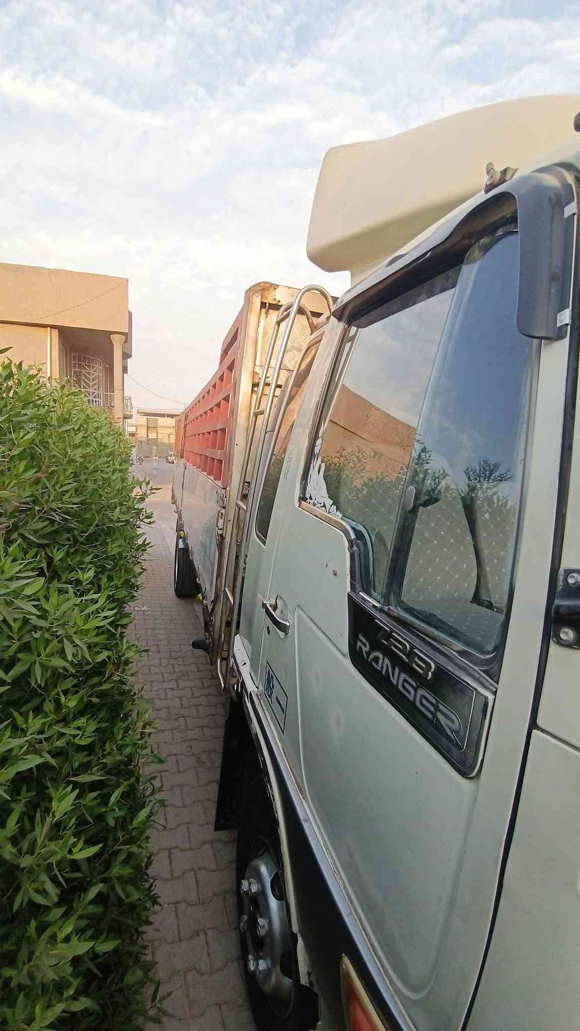 سلام عليكم هينو طيره مديل 1994 سته وربع مكينه بخار بلا تنقيص كير حداديه تخم تاير امامي 17ونص وخلفي 19ونص رقم بغداد بسمي تحويل ثاني يوم سنويه 30 سعر خاص مكان نجف رقم هاتف ***********
