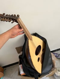 عود زرياب • آلة وترية