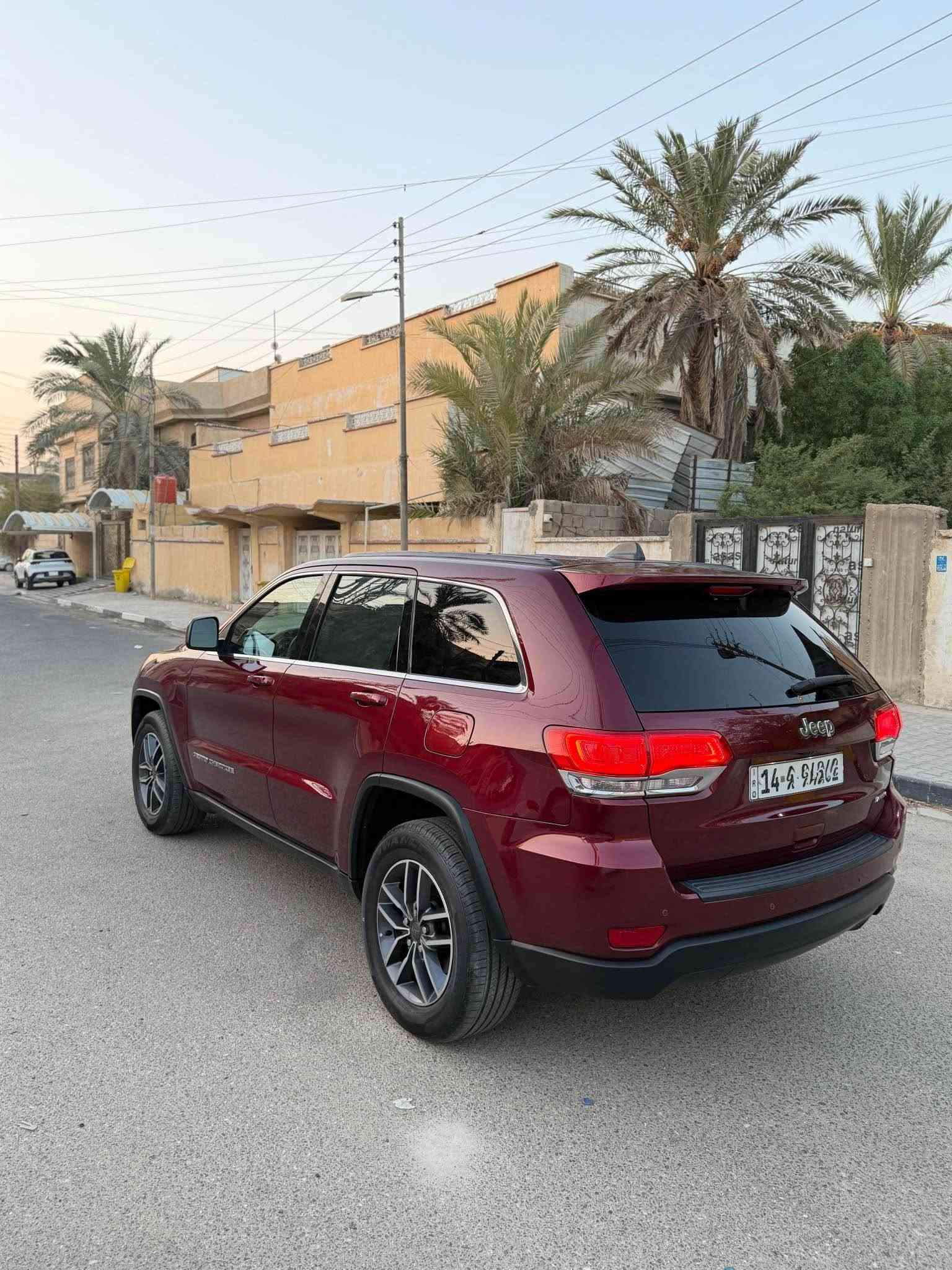 سلام عليكم جيب لاريدو مديل 2017 اصل وارد امريكي طابه تقرير تعمل وتسير البدي كفاله عامه حته دعاميات ماعده بارد بسيط PDR مكينه وكير حداده واكسل  وتبريد مكفولات 
مكينه 3600 بلاديه ما مفتوحه تو ويل السياره جاهزه بدون نقص
ماشيه 100 الف حقيقي السياره رقم بصره الجديد هزه جديده
سنويه جديده شرط التحويل 
مكاني بصره 📍
السعر 195$
***********📞 البصرة, العراق
