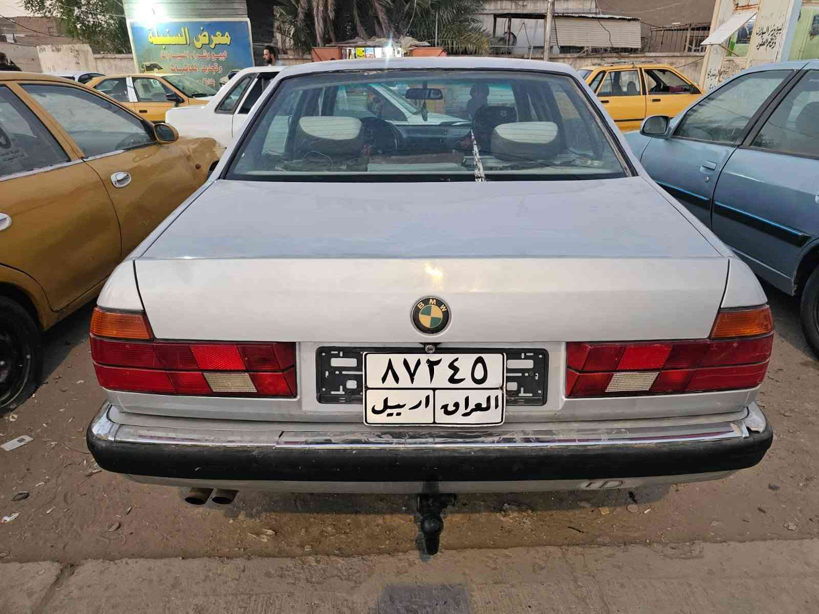 السلام عليكم
BMW 730 
موديل 94
كير ومحرك كلش نضيفات 
حدادية وسط 
تبريد جاهز بقة فقط تشحن غاز غيرة اني مسؤول 
تخم تاير بعدة جديد 
السيارة مكفولة من الضربة 
صفاحها موس 
كهربائياتها كلها شغالة واير جطل مابيها فقط كيج البانزين ميشتغل 
رقم اربيل شرط التحويل 
السيارة ستوني صابغها 
يرادلها كشنات تدوشم او تتبدل مخمل وباقي الغرفة حلو 
السيارة فول دبل ايرباك دبل جكمجة 
سلايت روف شغال طكتين 

السيارة جانت مشمورة وارقامها خايسات موجودات شلتهن ضميتهن وسويتلها ارقام دك ومسؤول عنهن بكل التفاصيل 

نواقصها تأخير بالتشغيل تفيلس للمكينة شوية بيها خشونة ومو قوية كشنات يرادلهن دوشمة وحدادية يرادلها ترتيب بسيط 

تفاصيل السيارة كلها مذكورة اقراهن تفيدك اني خادم متفيدك عيوني الك 

بيع او مراوس السعر 35 وبيها مجال 

***********
***********
