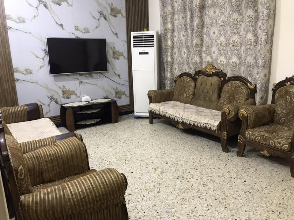 سلام عليكم للبيع تخم تركي عشر مقاعد السعر ٢٠٠ الف وبي مجال لاتصال على ***********
