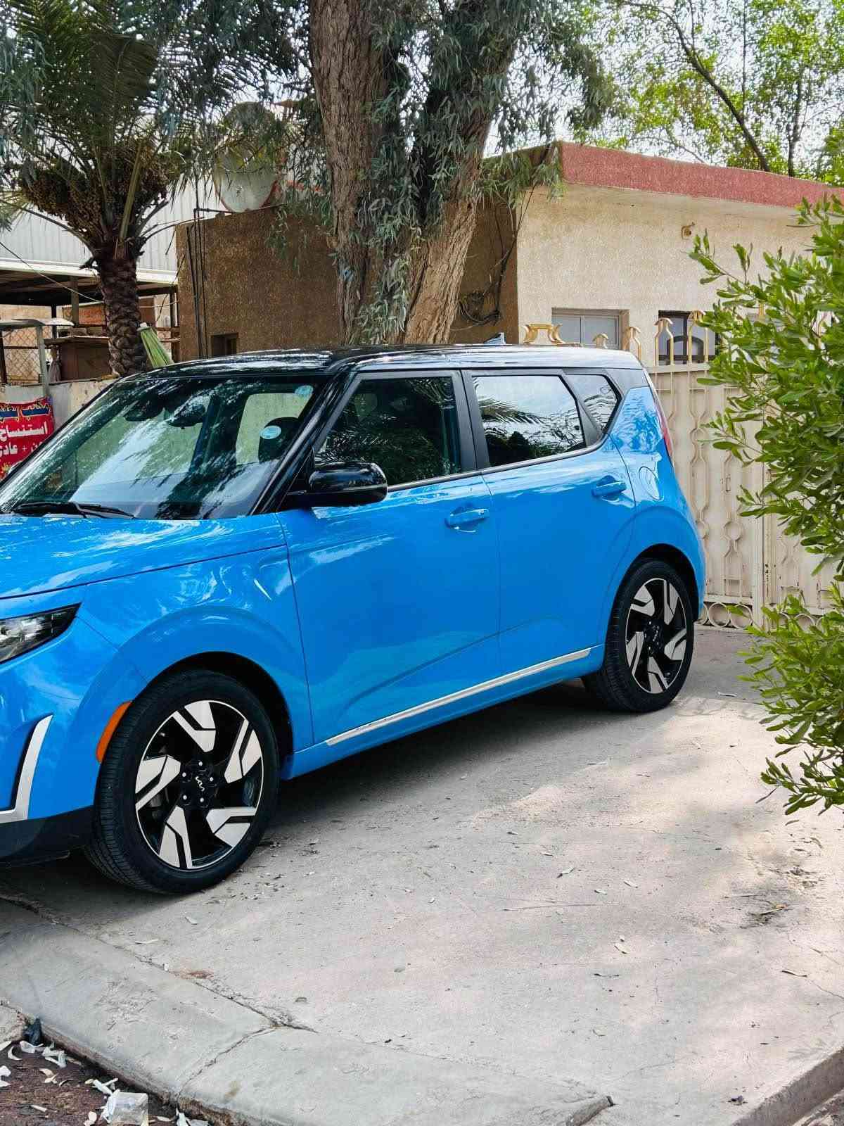 سلام عليكم 
كيا صول جيتي  موديل ٢٠٢٤ فول معروف مواصفات الجيتي لاين يجي لونين داخل جلد بصمه شاشه كبيره حساسات تبريدبيانو رادار امامي جانبي ثلاث وضعيات قياده اتو هولد ويل كبير كروم ماشيه ٦٣ الف 
رقم شمالي جديد سنويه جديده 
صور الحادث والسونار بالمنشور علمان السياره بدون دواخل ايرباكات سليمه فقط برده 
السعر ١٣٤ سعره مناسب وبيه مجال بسيط 
للاتصال *********** بعقوبة, ديالى

نص مكتوب في الصور:
- 60 12:00 العودة عالية الدقة 1 / 13
