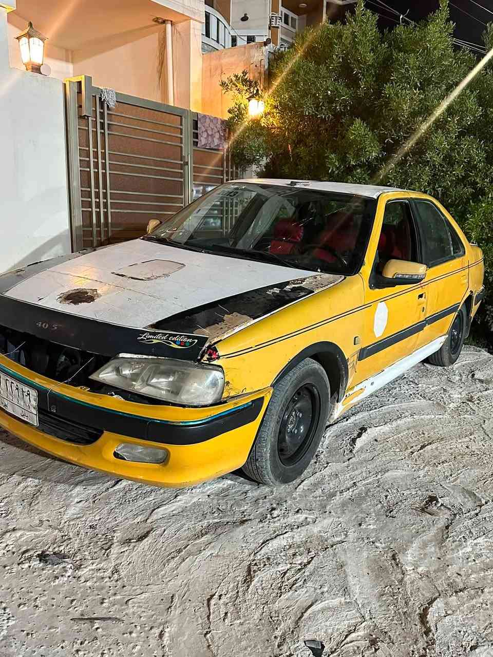 سلام وعليكم
بيجو بارص موديل ٢٠١٣
كير ومحرك شرط محرك جديد شاده 
تبريد شغال ثلاج تايرات فوك النص عمر 
صدرها نضيف ميحتاجلا شي 
السياره جاهزه من ناحيت الميكانيك ولكربايات 
مصفره هيه وغرامات سنويه جديده وبسمي تحول كبل 
السياره يحتاجلها فقط صبغ وتلكيت خياسات السعر ١٧ وبيها مجال 
مكاني تكريت 
***********
