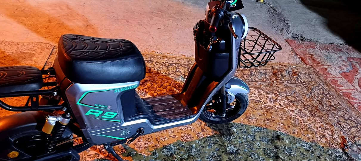 دراجه شحن للبيع فول مواصفات سعره 300 وبيه مجال بكاني بغداد ***********
