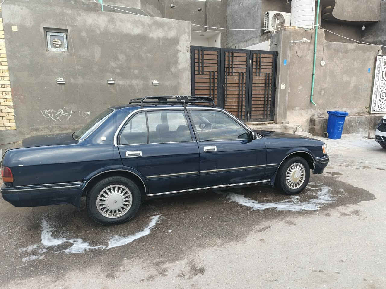 ارنب مديل 92 رقم انكليزي الجديد السياره ب اسمي مصبوغه عام  وبيها جراد بلقماره   السياره بيها حادث ومرجع على البارد صوره الحادث موجوده الباقي مكفول  المكينه مجفته قبل شهرين والكير جديد  كهربائات تعبانه   سعرها 40 وبيها مجال *********** مكان السياره بصره حي بغداد قرب سجن حمدان
