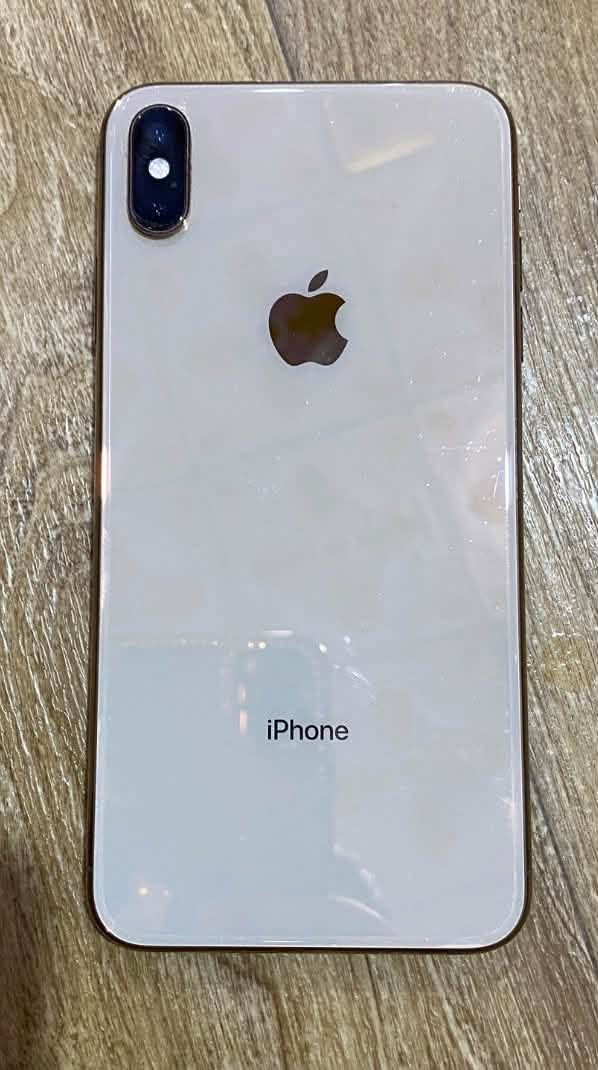 اي فون iPhone Xs Max
اللون الذهبي 

ذاكرة ٢٥٦
أمريكي اصلي وبالشرط من شركة ابل مباشرة
نظافة ١٠٠/١٠٠

العنوان. بصرة. 
السعر. والتفاصيل مراسلة (واتس اب.  وماسنجر )(***********)

