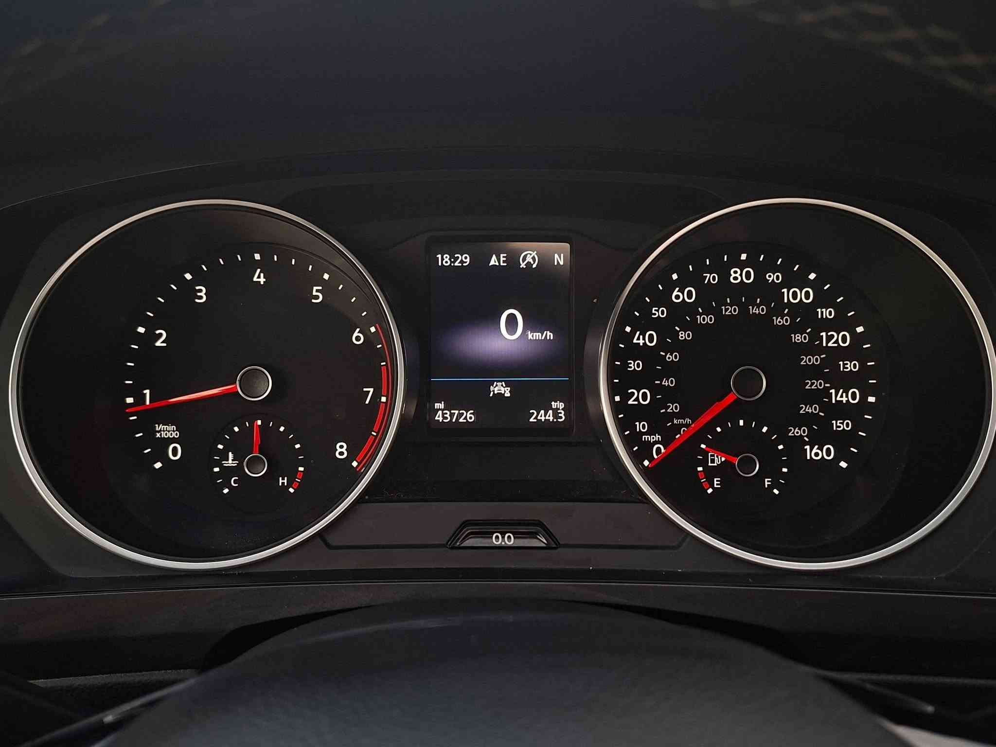بسم الله الرحمن الرحيم
VOLKSWAGEN TIGUAN SE R Line BLAKE 2021

 
فولكسفاغن تيكوان R Line BLAKE 2021  السياره 7 راكب لون ابيض داخل ابيض ماشية 43 الف  فول مواصفات بانوراما شاشة جبيرة كامرا بصمة أبواب بصمة بريك بصمة رادار امامي رادار جانبي  حساس خلفي امامي كوشنات كاربا كوشنات جلد تدفئة تبريد قطعتين ويل كب تخم تايرات جديد السياره حيل نضيف جاهزه مابيها اي نقص بشرط كير محرك ايرباك كله بشرط السيارة بدون صبغ حتى دعاميات بلادي رقم شاصي موجود بالمنشور مكاني سليمانية السيارة بسمي للاستفسار *********** سعر 183
