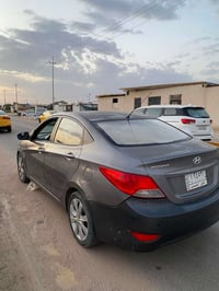 أسلام عليكم . اكسنت ٢٠١٥ بيه بارد بجاملغ الأمامي مكفوله من الصبغ والمع...
