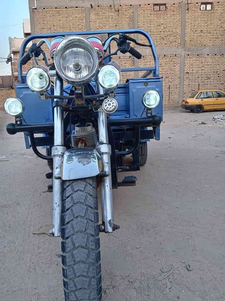 للبيع الموديل 19 المحرك 26 الشاصي مكفول الركبه مكفوله التايرات عريض جوبلس مال كيه ماعايزهه اي شي أوراق اصولي بسمي من الوكيل السعر مليون 400 مع مجال قليل باقي التفاصيل على الاتصال خاص ماكو هذا رقم صاحب الدراجه *********** العنوان الديوانيه
