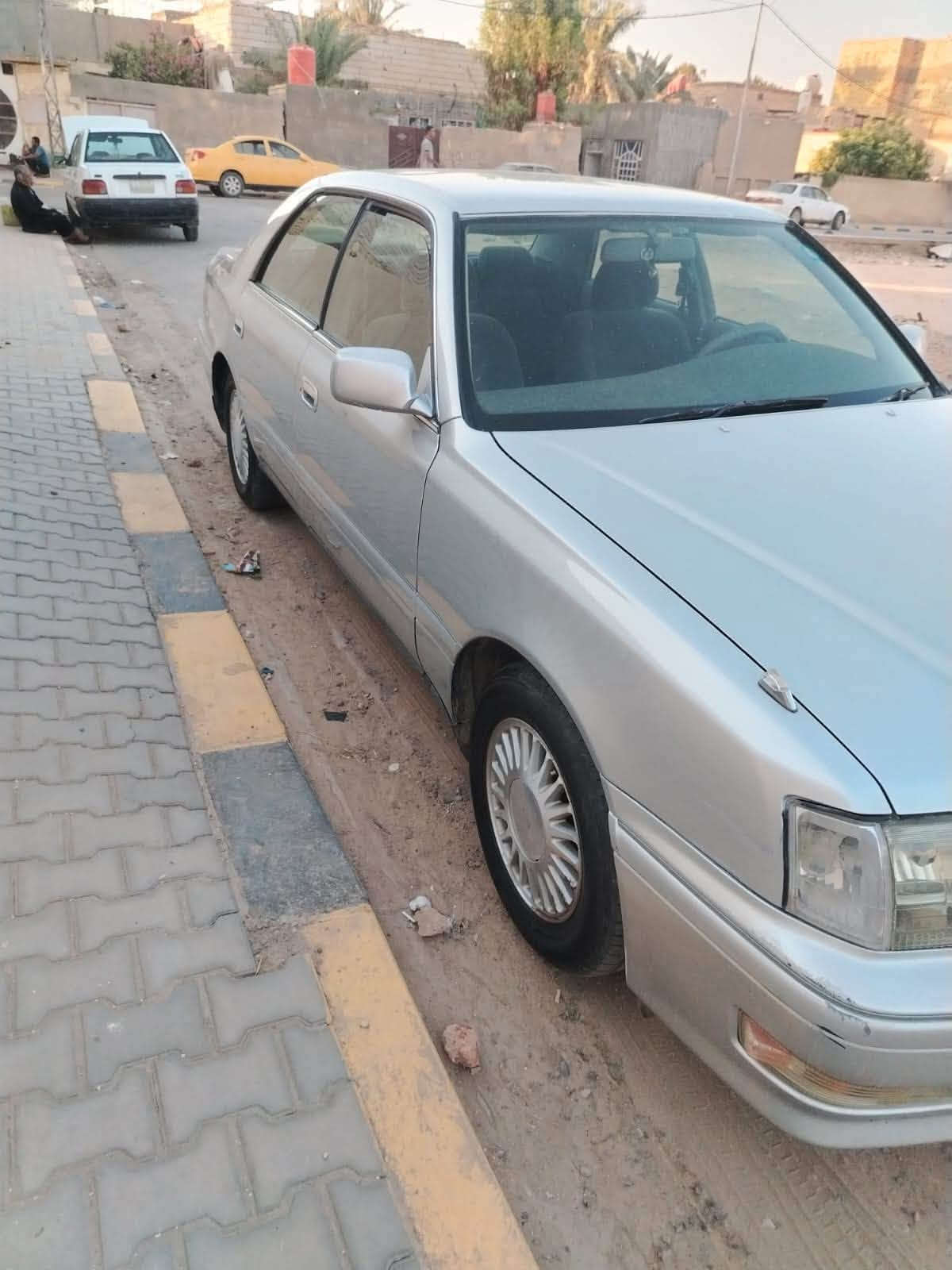 راس الثور فلات البيع
موديل/١٩٩٦

ألون/سلفري
كفاله عامه 
مكينه/٣٠٠٠/VVT—i
فيشه وبطل 
تبريد❄️

السعر/٨٨/ وبيها مجال 
العنوان /نجف /قضاء المشخاب
الرقم/***********
