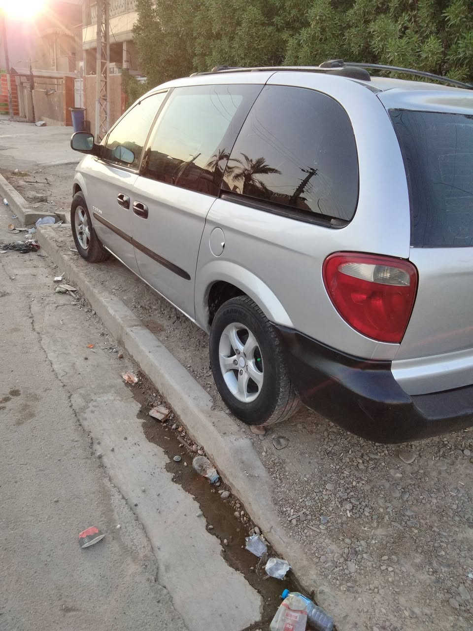 سلام عليكم من رخصة صاحب البيج
سيارة دوج سبعه راكب موديل 2001 مكينه وكير وتبريد تمام باتري جديد بأسمنه شرط التحويل السعر 57 ورقة العنوان بغداد الشعب شارع الجزائر رقم هاتف ***********
