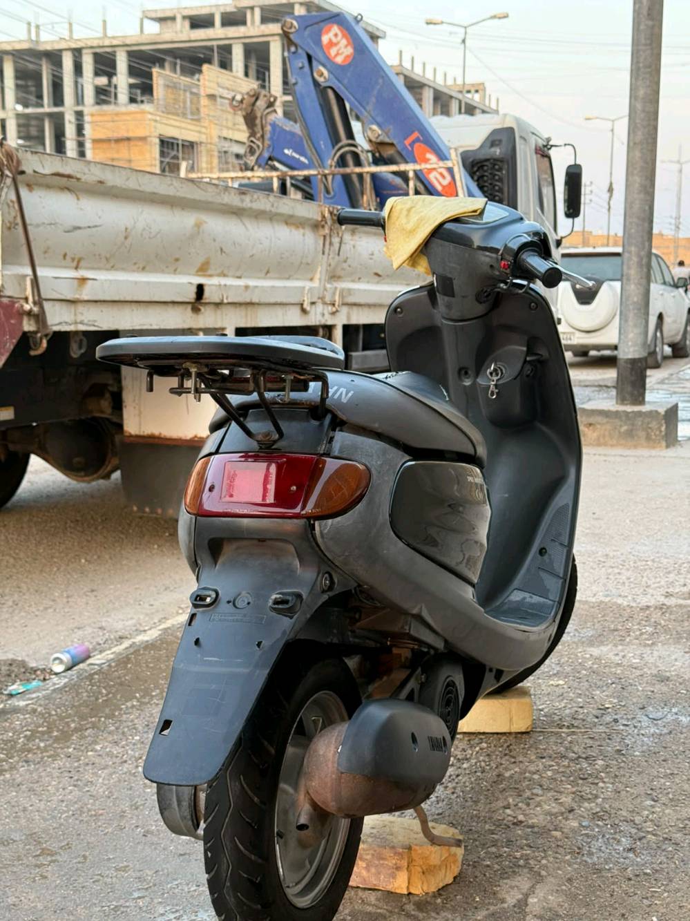 السلام عليكم شوفت عينك منغولي برغي ما مفتوح بيهه بعدهه بل وكاله السعر750