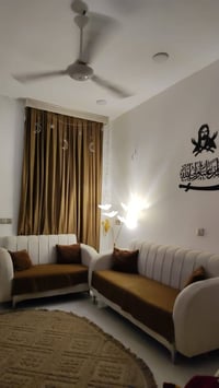 تخم للبيع سبعه مقاعد نظيف جداا استخدام شهرين  بسعر ٣٥٠  07725845678