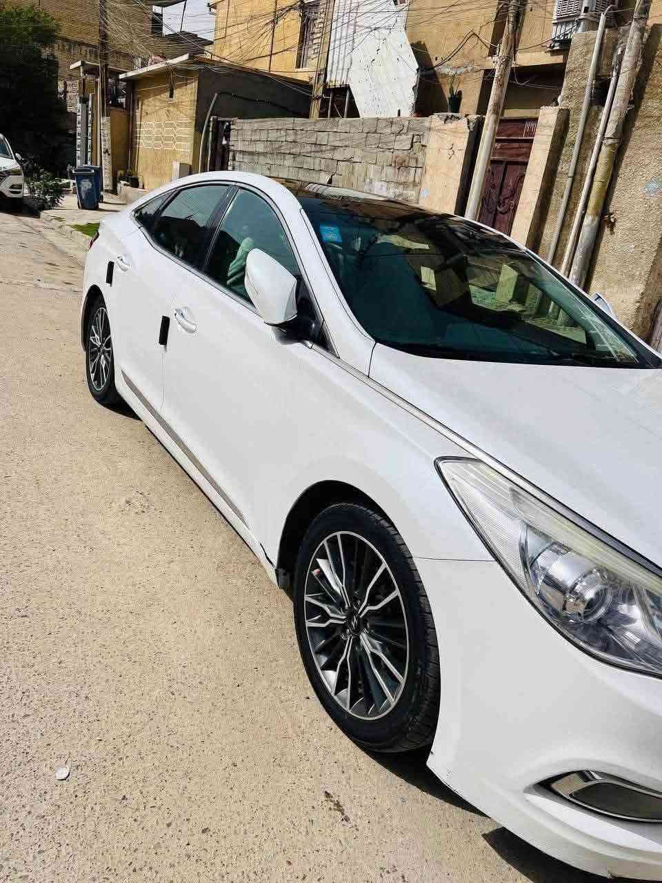 ازيرا • خليجي • ٥ سيارات