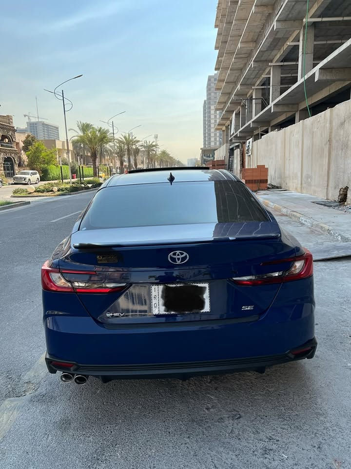 ‏𝟐𝟎𝟐𝟓 𝐓𝐎𝐘𝐎𝐓𝐀 𝐂𝐀𝐌𝐑𝐘-𝐒𝐄 +

تويوتا كامري (SE) بلاس موديل : 2025 
وارد : امريكي
حجم المحرك : 2.5L (4.سلندر) هايبرد
 *ملاحظة السيارة : ظررها خفيف بس بنيد صبغ  *
بدون دواخل بدون لغد 

المواصفات : 𝐒𝐄 بلاص 
فول
فتحة سقف 
شـــاشـــة كبير لمـــس
شحن وايـــر ليـــس
كاميرا خلفية 
ابـــواب  بصمة ،بصمة تشـــغيـــل ، تشغيل عن بعد 
هاند بريك بصمة
اوتو ستوب (𝐀𝐔𝐓𝐎 𝐒𝐓𝐎𝐏)
رادار امامي (تحديد مسار)
‏‎رادار جانبي360 
‏ (𝐄𝐂𝐎)
‏(𝐍𝐎𝐑𝐌𝐀𝐋)
‏ (𝐒𝐏𝐎𝐑𝐓)
فول تحكم استيرن
استيرن هيتر
كشنات جلد 
كشنات كهربائي
كشنات هيتر(تدفئة)
تبريد شاشة قطعتين 
لايتات 𝐋𝐄𝐃 ليد 
بكلايتات 𝐋𝐄𝐃 ليد
ماشيه 11 الف 
‏‎للأستفسار الاتصال علی الرقم *********** او واتساب 

السعر  248 وبيها مجال
