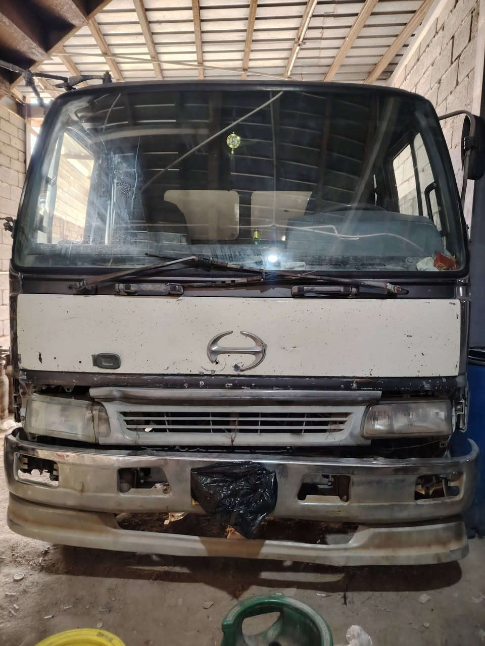سلام عليكم هينو للبيع انكر ٩٤ سياره جاهزه بس يرادلهه ترتيب شراي يتصل ***********
