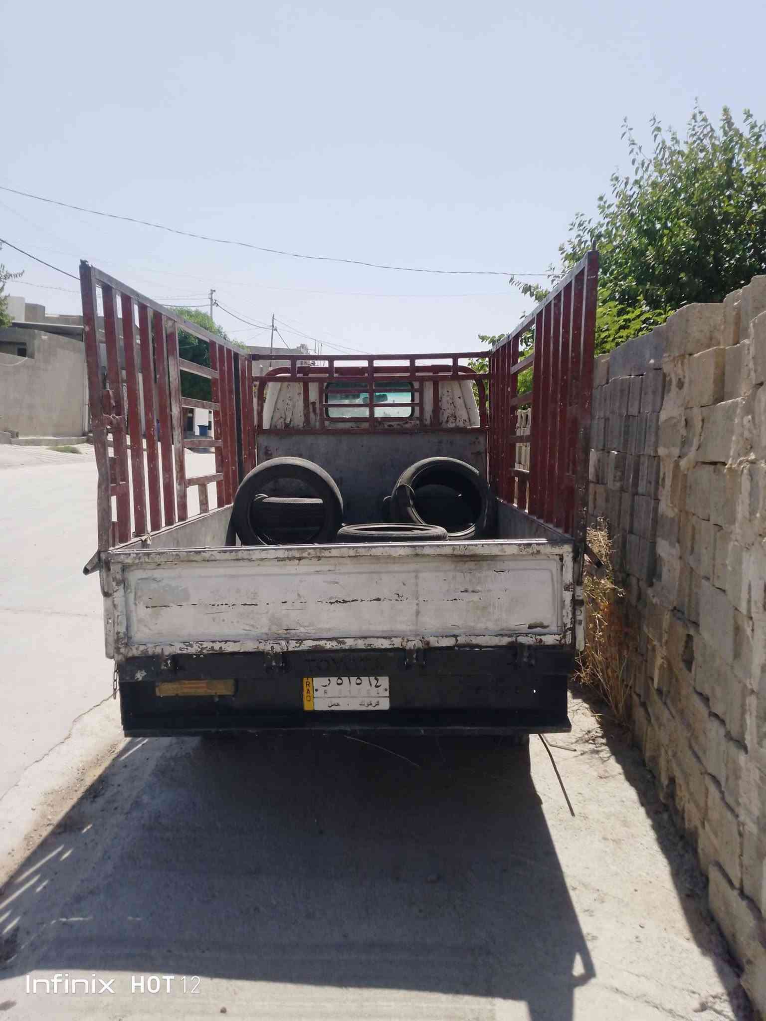 دانيه ياباني اصل
موديل 1992
شرط تحويل رقم كركوك سنويه كارتوني 
شرط شاصي وكير ومكينه 
كير أوتوماتيك 
السيارة بانزين اصل
مكاني كركوك 
السعر 22 وبيها مجال 
***********
***********

نص مكتوب في الصور:
- Infinix HOT 12