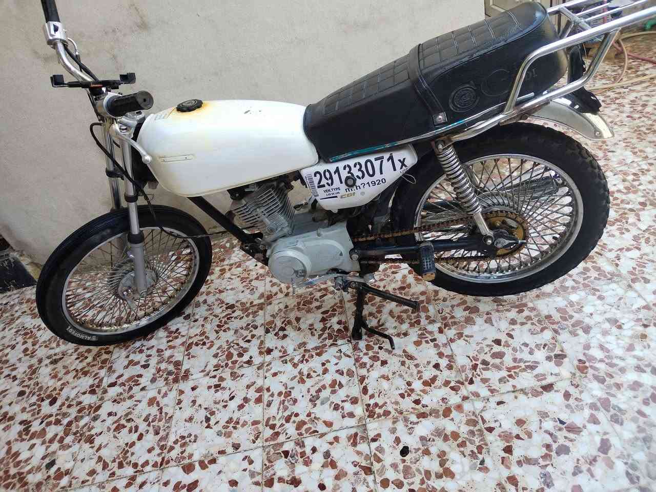 ماطو نظيف للبيع 250 بمجال بسيط ***********
