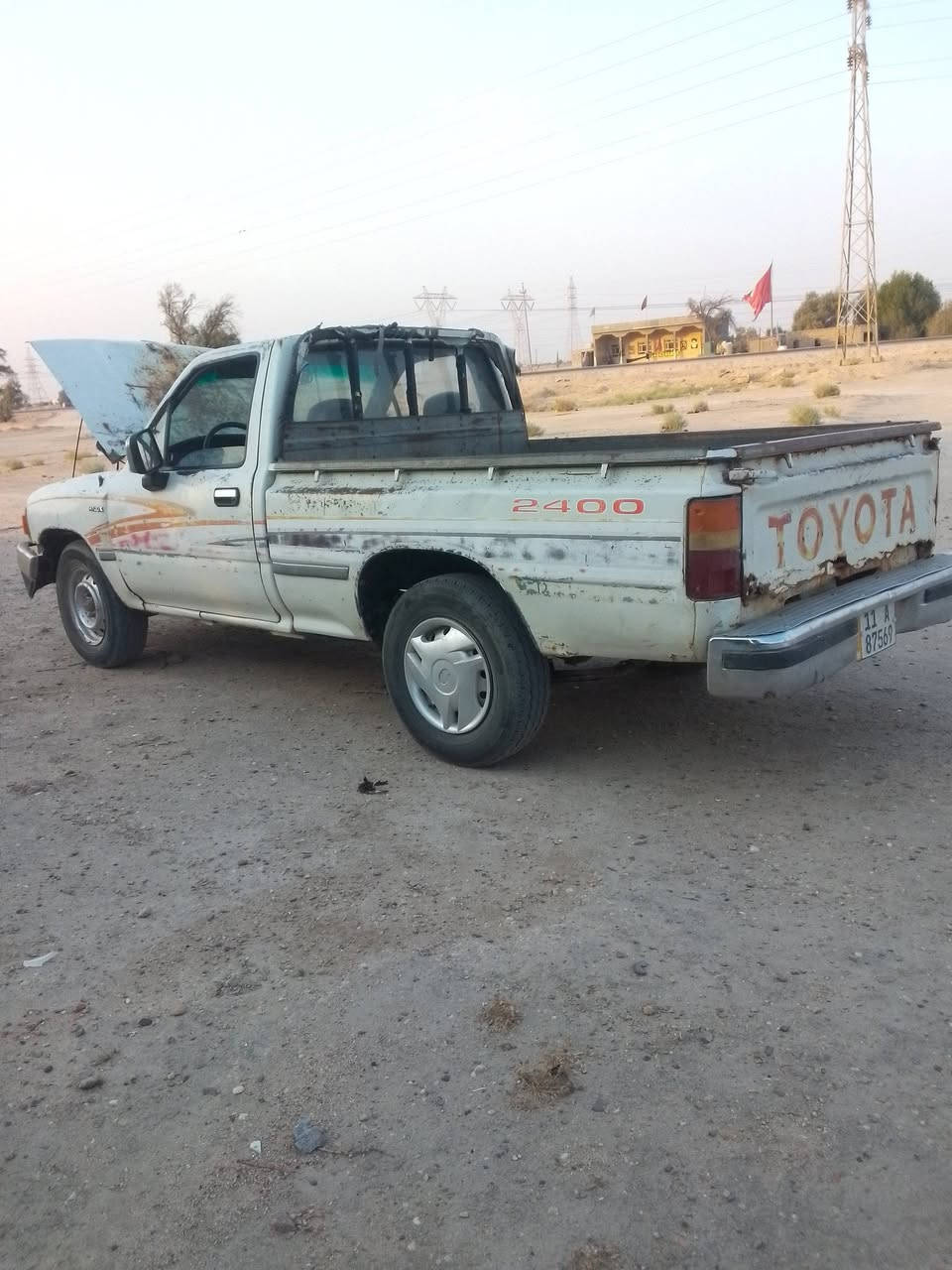 سلام عليكم بيكم تويوتا موديل 92رقم بغداد انجليزي مداور ثاني يوم كهربائيات حداده كله شغاله ماكينه وقير وشاصي 
وكسن شرط مكفولة من الصبغ والمعجون والضربه 
مكان بصره المزارع سعر 35 اتصال ***********
