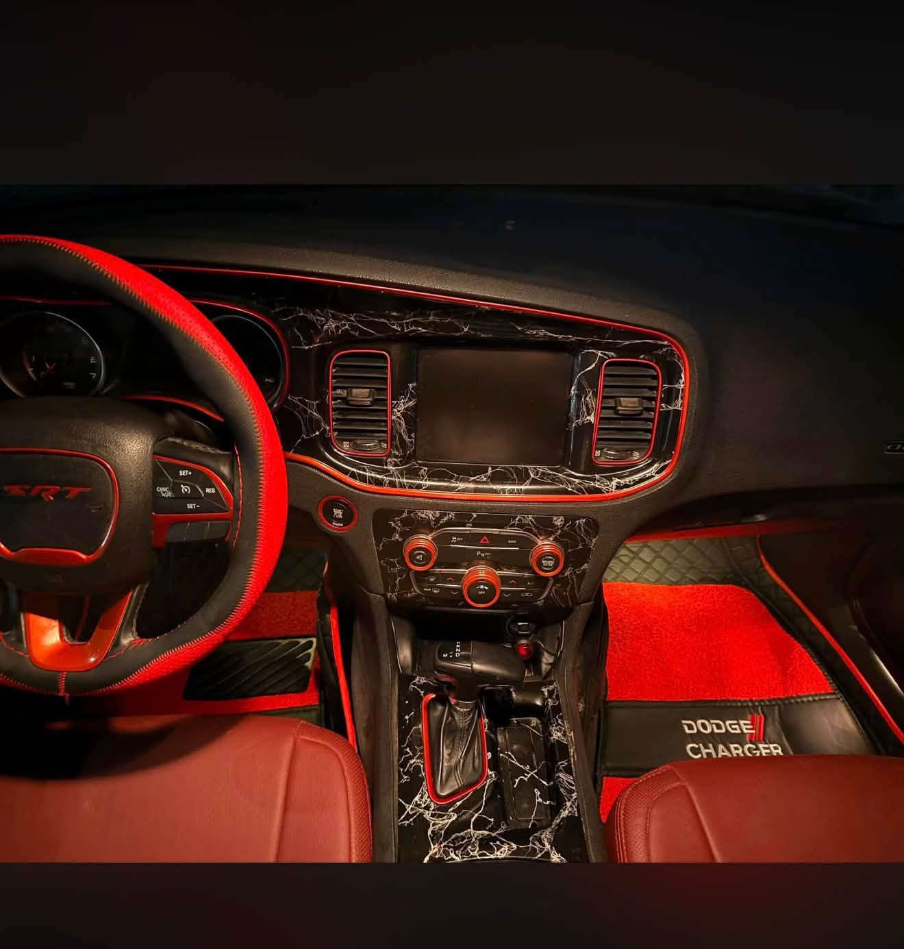 دوج جارجر sxt  2016 محرك 3600محدث  srt.  رقم بابل به اسمی. کامل سیاره.  بدون. حادث. تقریر حالوب. بنید اصلی. موجود   إمراوس. ترهم.   كزوز. على ريمون  هويه مصروف عليه 
السعر 168$. مکانی بابل. الحله مرکز مدینه   ***********
