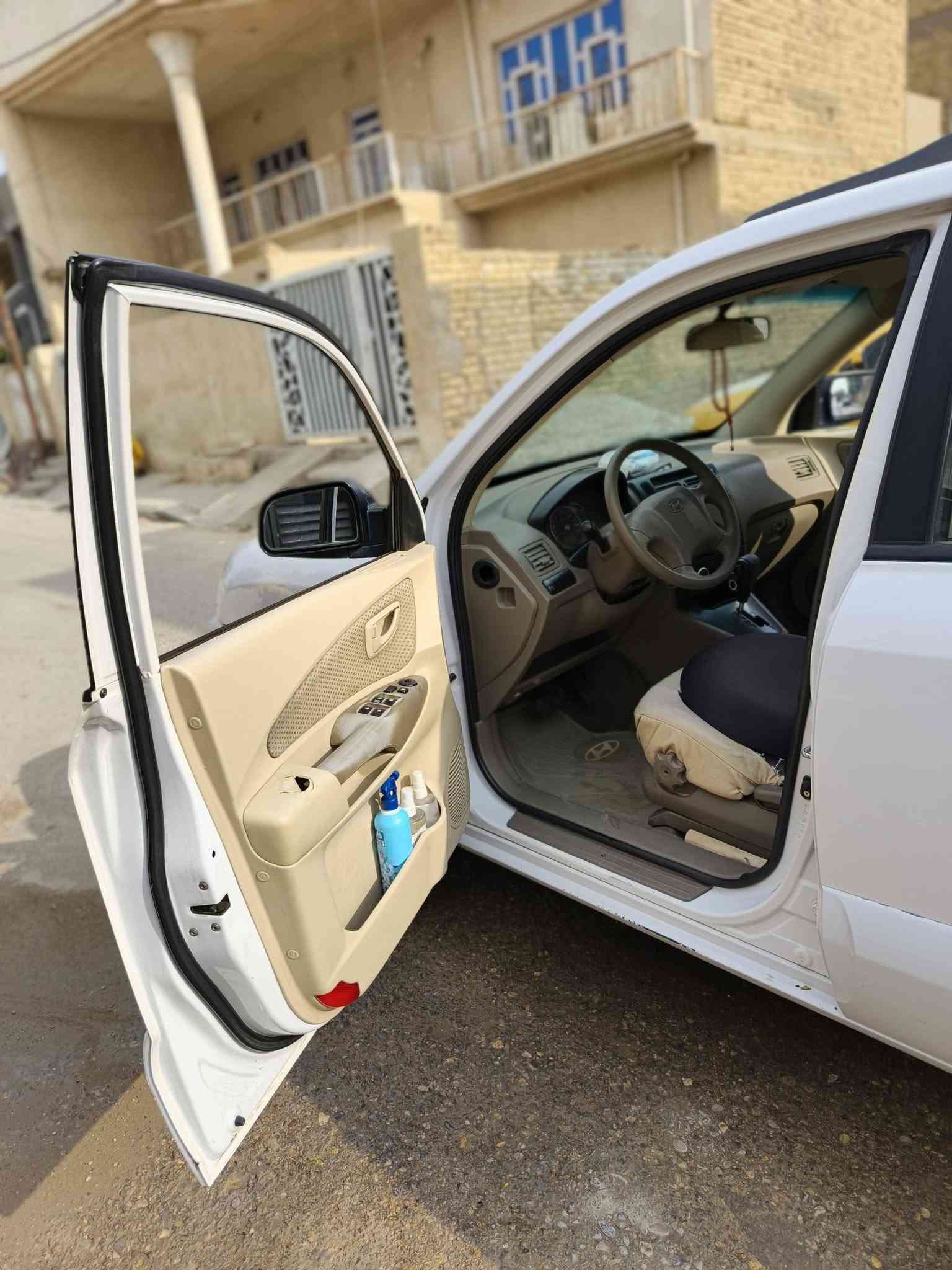 توسان • ٢٠٠٩ • كوت