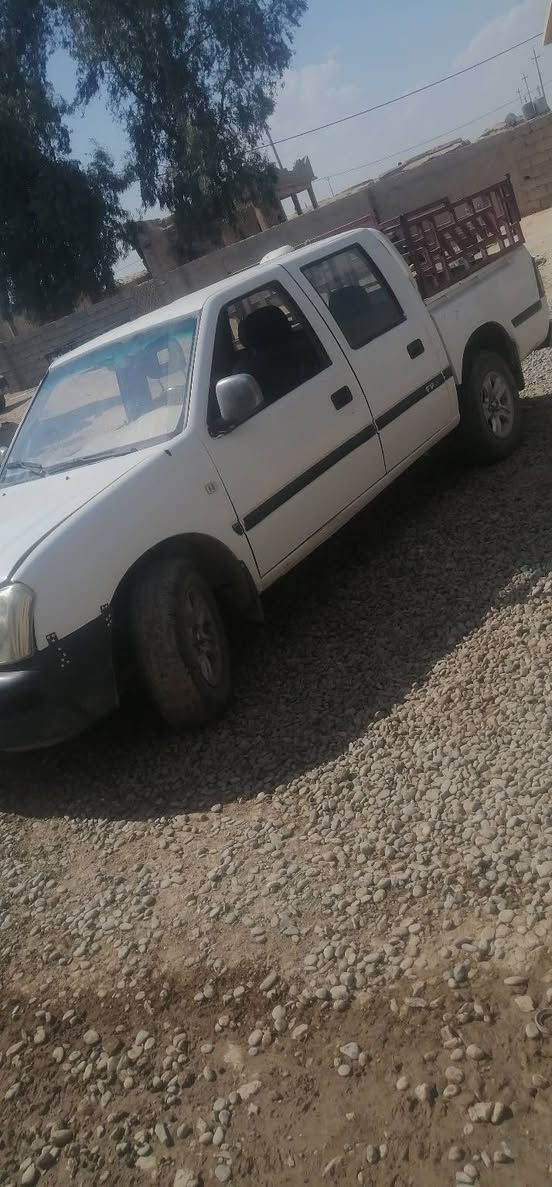 كنو ٢٠٠٦ منفيس فلاحي 
كير محرك اكسن شاصي بشرط الباقي شوف العين السعر 28 $ وبيهه خوش مجال سياره مال جناي
عنوان قراج قريه المحموديه 
***********

