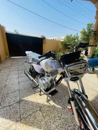 موديل ٢٥ • ٢٠٠ • شاشة تحتاج تصليح