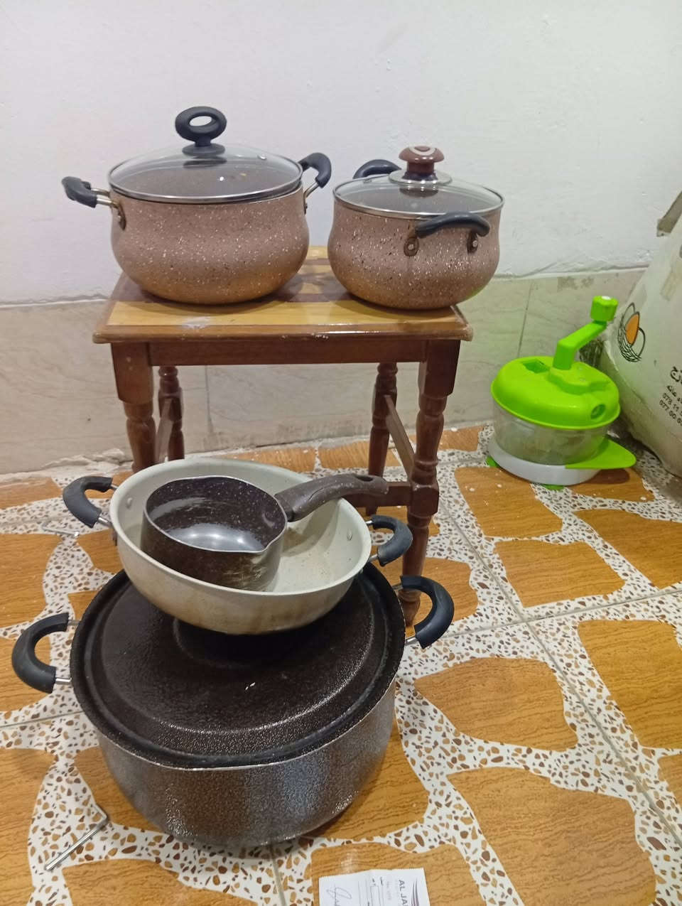 كرسي • للبيع • واتس