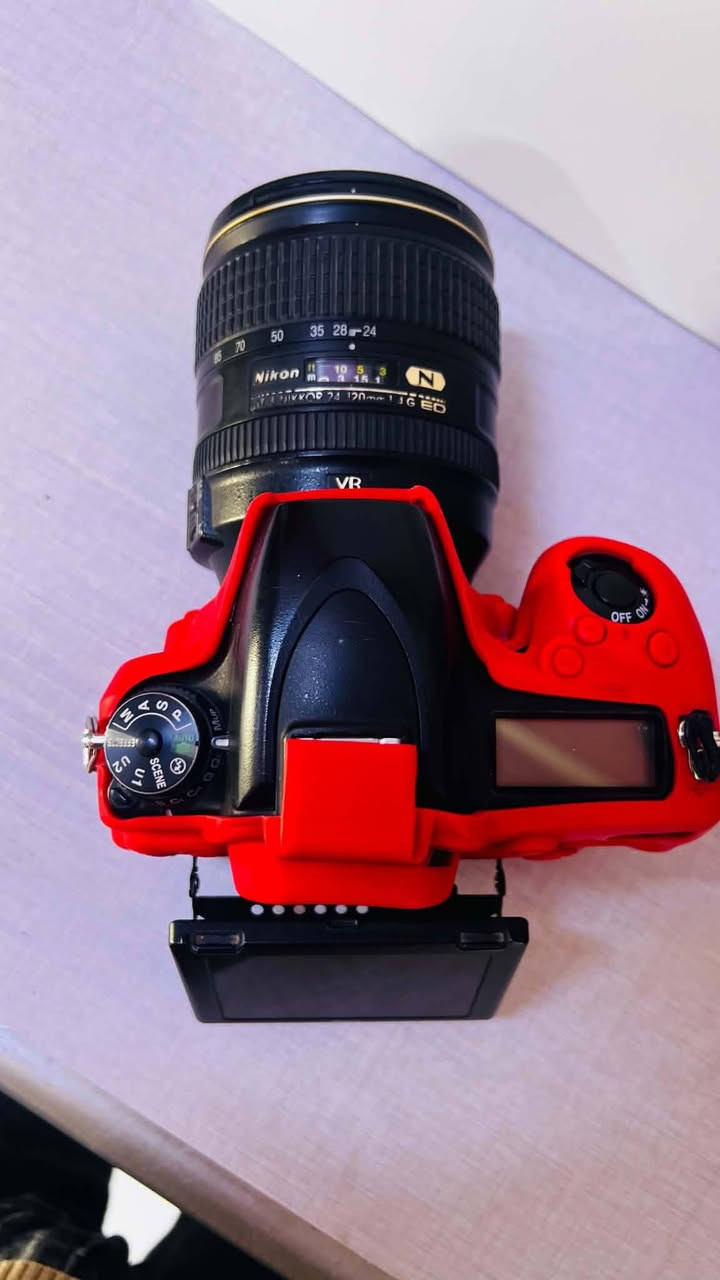 Nikon D 750
نطافتها 99‎%‎
نقص بس قبق البطاريه واكع 
السعر مليون و100
للاستفسار ***********
