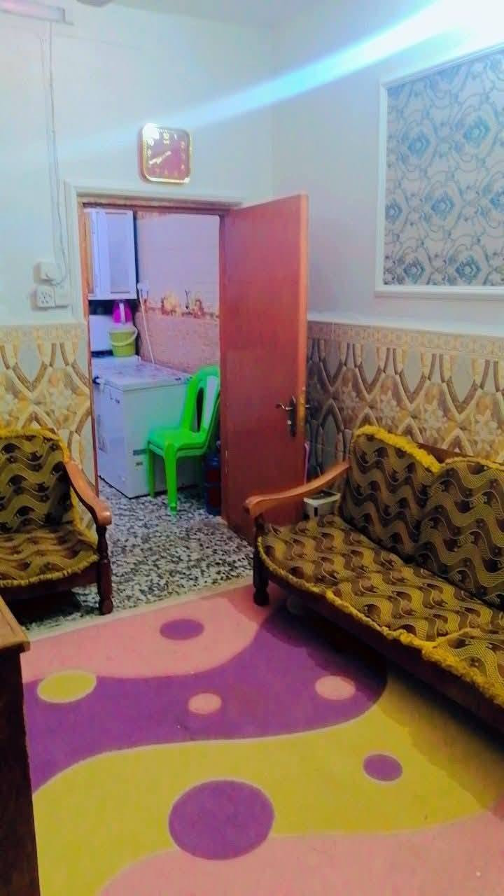 يا الله السلام عليكم بيت ٨٠ متر واجها ٤ ونزال ٢٠ بناء بلوك عكاده بحي النداء بل ٥٩ رابع قطعه عن شارع ٦٠ الترابي الاخير بي غرفه صاله مطبخ استقبال تخاريج بيت بسمي نضيف  سعر البيت ٥٢ وبي مجال بصيط شراي تعال شوفه  او اتصل ***********
