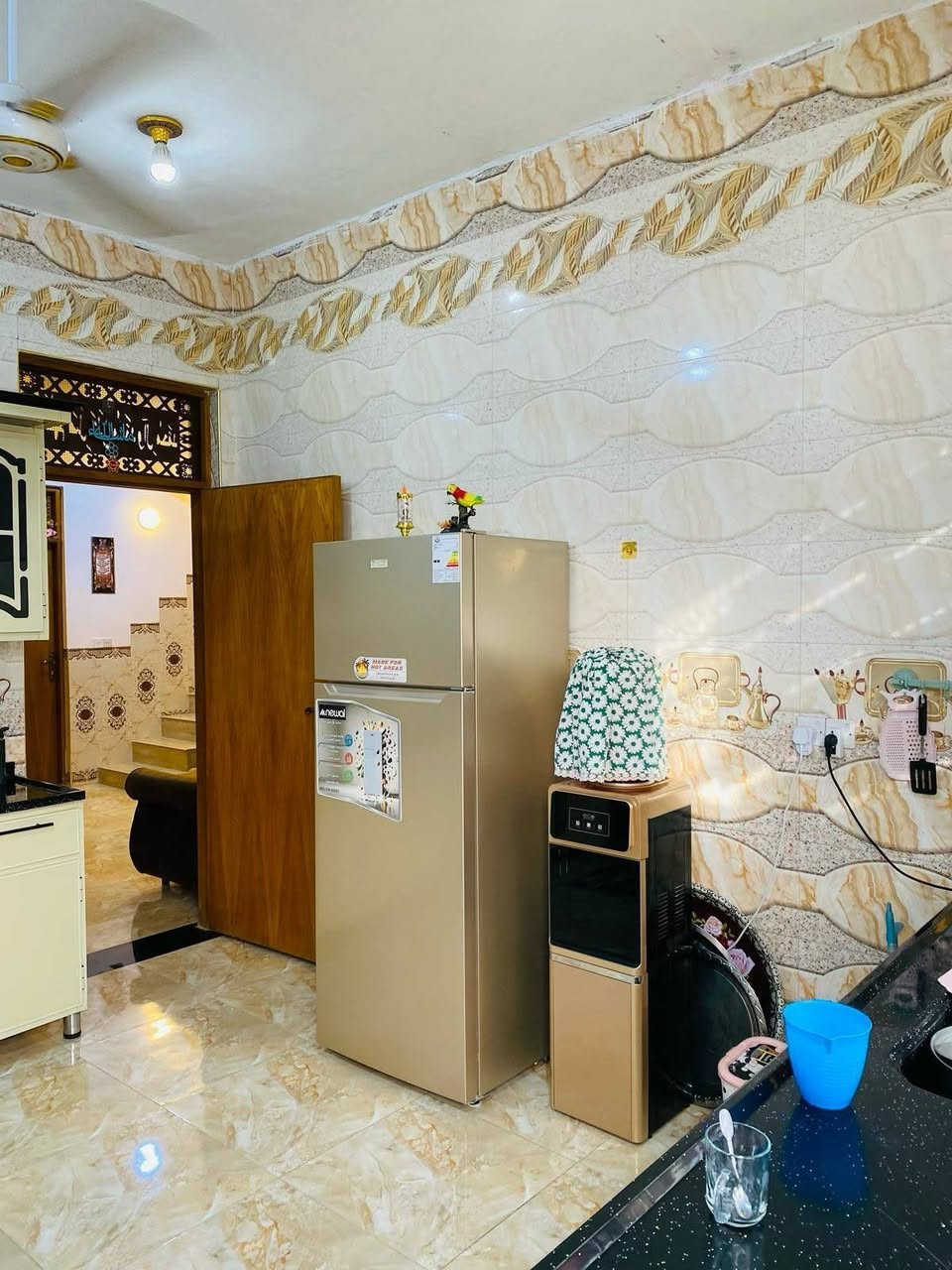 أدمن وافق  سلام عليكم مشتمل زراعي ١٥٠ متر السقف عكاده والسطح مشتغله اوزكام والاساس صب كونكريت والبناء بلوك والبيت كله جاهز سيراميك والارضية بورسلين مابي اي نقص قرب ساحت التشابيه بشارع أحمد كامل باقي تفاصيل  ***********

